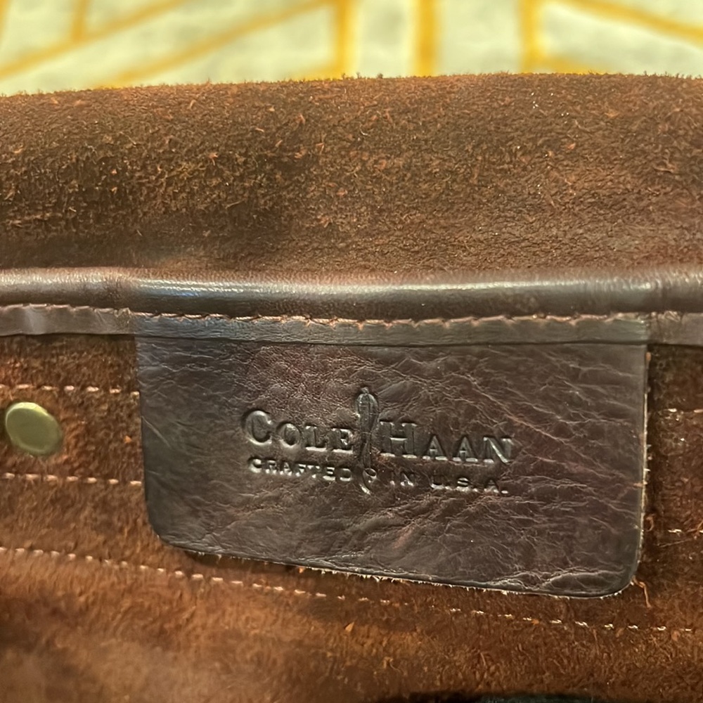 Genuine Leather Crossbody (vintage Cole Haan) - Picture 7 of 12